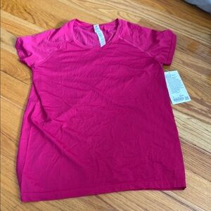 Lululemon Athletica Swiftly Tech Short Sleeve Sold Out New with Tag Passionate